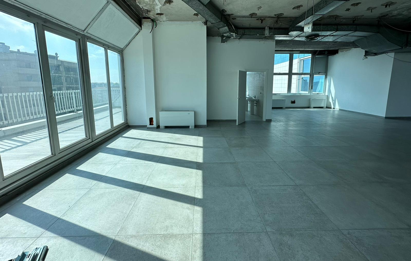 Ufficio 525 mq - quarto piano - Atlantic Business Center - vetrata sul terrazzo