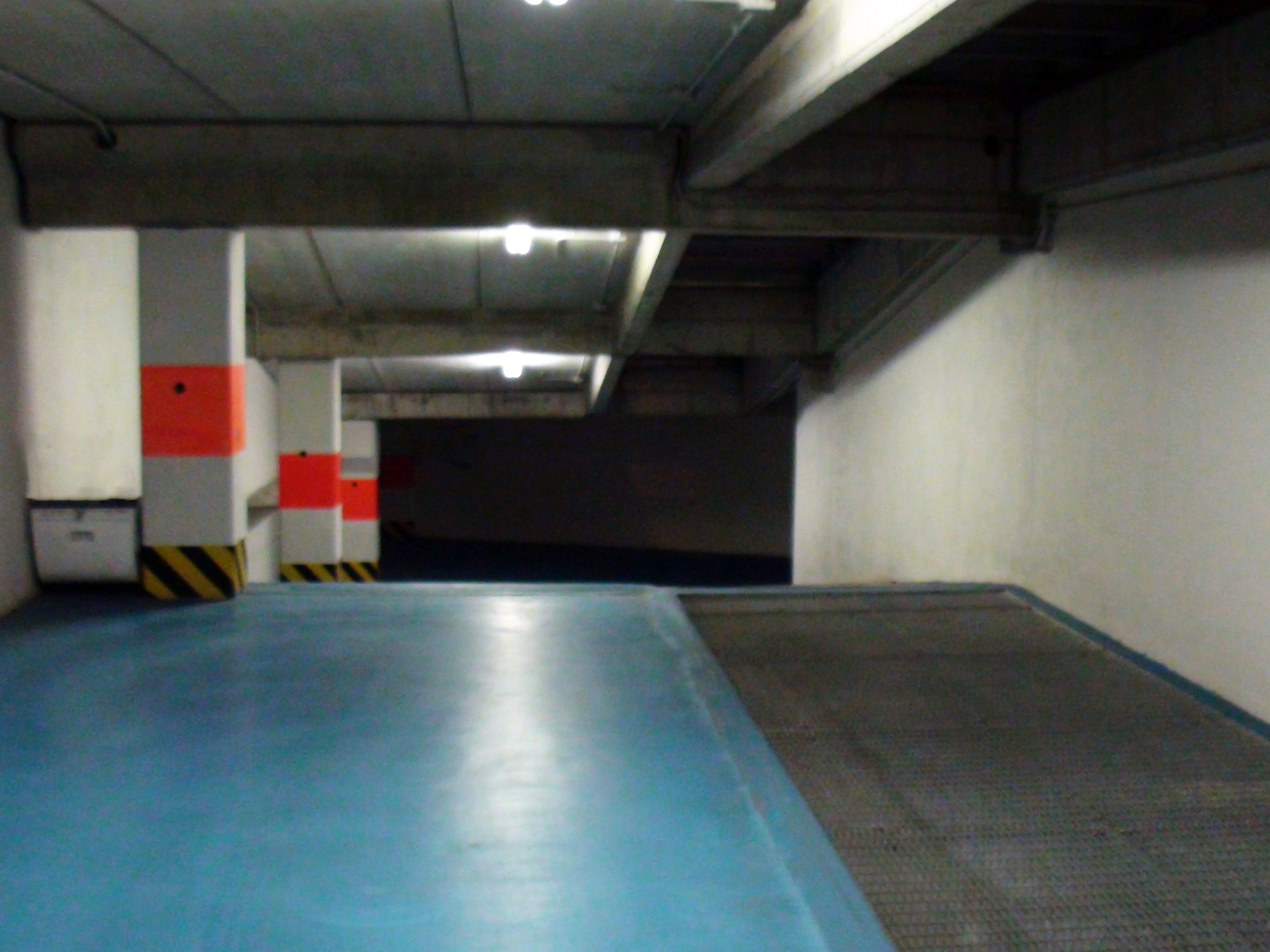 Access ramp from the first basement floor to the second basement floor of the garage - Atlantic Business Center - Milan
