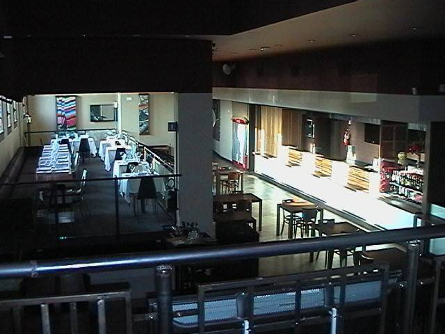 panoramic view of mezzanine tables - cafe restaurant pizzeria for rent in Atlantic Business Center Milan