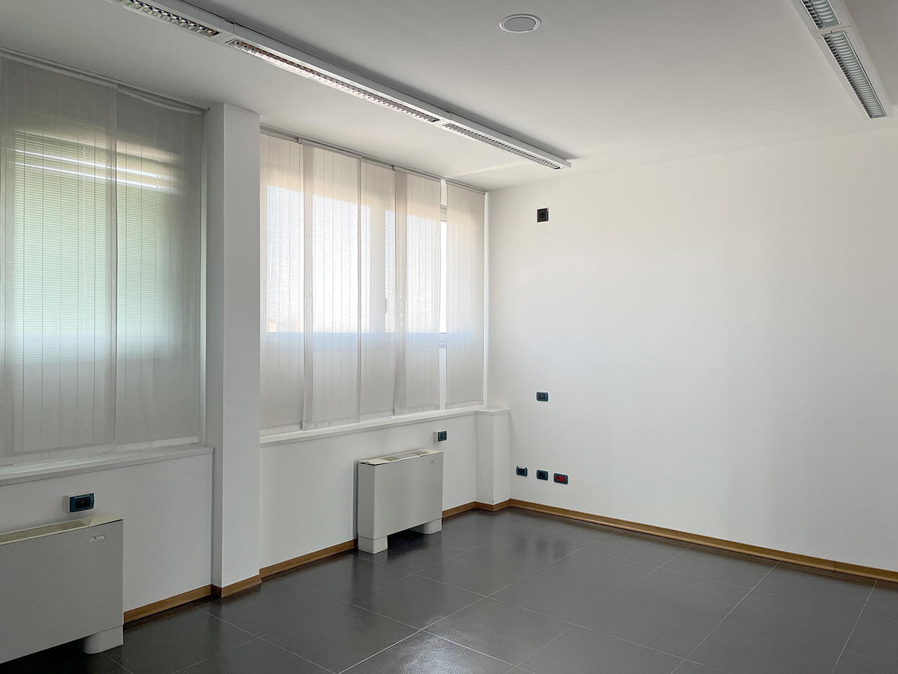 office 300 sq m in Atlantic Business Center - fourth floor - office 2